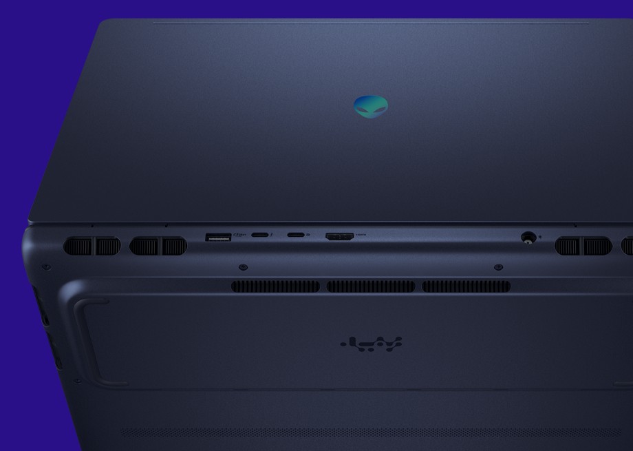 Tył i spód laptopa Alienware
